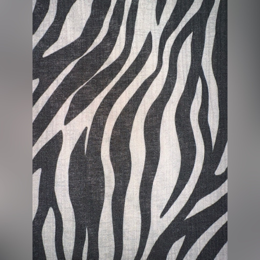 Zara Black and White Zebra Camisole - Picture 4 of 7